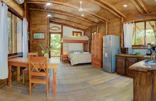 Samara Apartment | Pet-Friendly Escape at Sámara Tarantela Houses