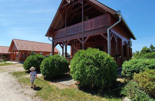 Lenti House | Pet-Friendly Sárberki Horgásztó with Private Beach Access