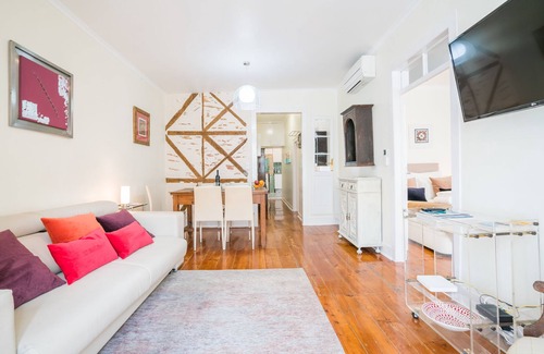 Santa Catarina House | São Bento Authentic Apartment with Spa and Family Amenities