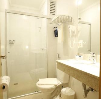 Sao Carlos Hotel | Comfortable São Carlos Marklin Suítes with Great Amenities