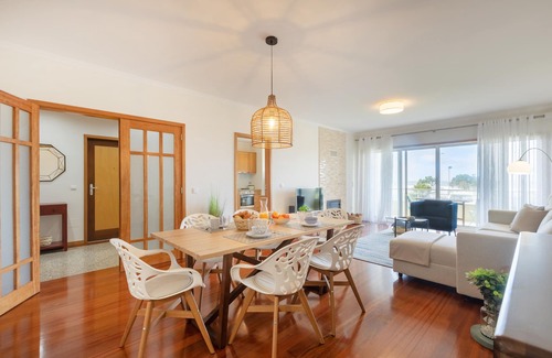 Sao Felix Da Marinha Apartment | Relax at São Félix Seaside Oasis with Spa & Breakfast