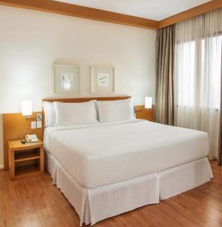 Zona Leste Hotel | Discover São Paulo Tatuape: 4-Star Comfort & Ocean Views