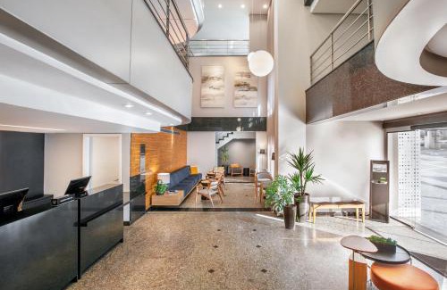 Zona Leste Hotel | Discover São Paulo Tatuape: 4-Star Comfort & Ocean Views
