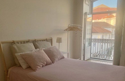Sao Sebastiao da Pedreira Apartment | Pet-Friendly São Sebastião Apartment for Family Getaways