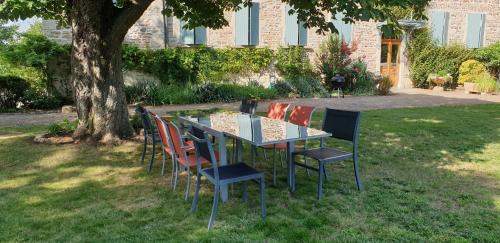 Blace House | Elegant Oceanfront Stay at Château de Grandmont Gîte