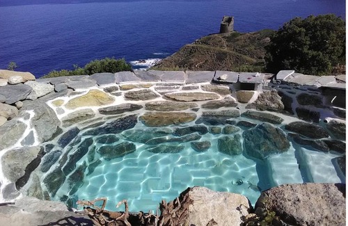 Pino Villa | Unique Detox Retreat with Oceanfront Pool & Breakfast