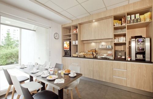 Secteur 1 House | Pet-Friendly Séjours & Affaires Grenoble Marie Curie Getaway