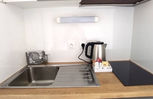 Secteur 1 House | Pet-Friendly Séjours & Affaires Grenoble Marie Curie Getaway