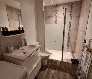 Terrasson-la-Villedieu Apartment | Discover Sélénite: Family-Friendly Stay with Top Ratings