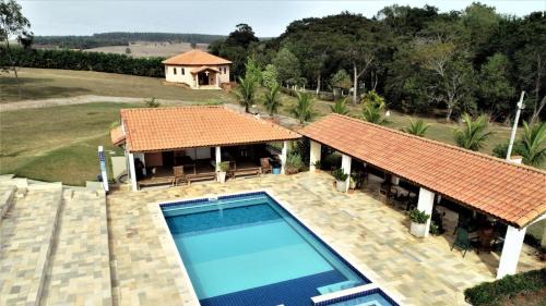 Quadra House | Relax at Sítio São Luiz: Nature, Ocean Views & Pool