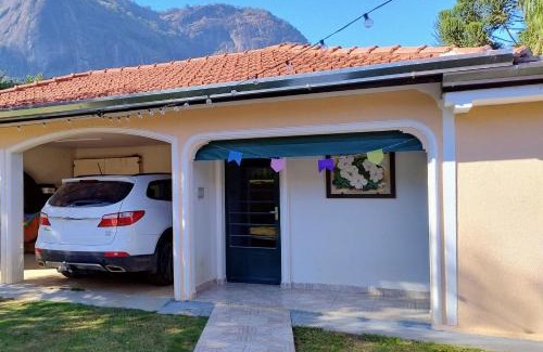 Pedralva House | Pet-Friendly Retreat with Pool & Hot Tub in Sítio Araucárias