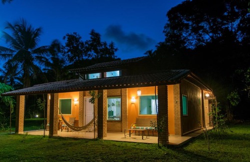 Cumuruxatiba House | Pet-Friendly Retreat with Ocean Views at Sítio Canto do Sabiá