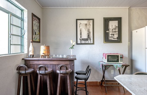 Capela do Alto Cottage | Relaxing Retreat with Private Pool and Scenic Lake Views