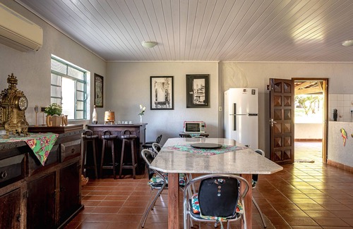 Capela do Alto Cottage | Relaxing Retreat with Private Pool and Scenic Lake Views