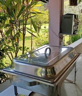 Campo Alegre House | Discover Sítio Conquista Feliz: Pet-Friendly 4-Star Retreat