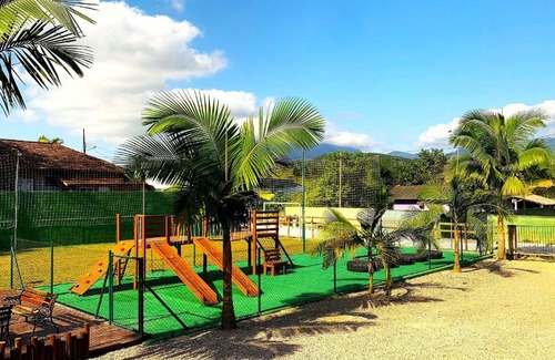Palhoca House | Discover Sítio do Alto: Family-Friendly Retreat with Amenities