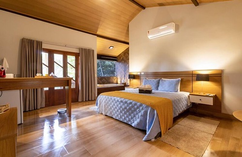 Domingos Martins Hotel | Experience Sítio dos Lagos: Top-Rated Escape with Pool & Hot Tub