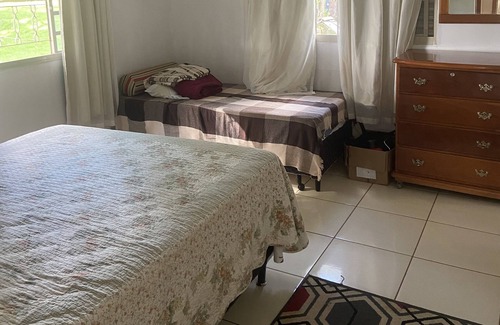 Bela Vista de Goias Cottage | Relax at Sítio Esperança with Spa and Family-Friendly Amenities