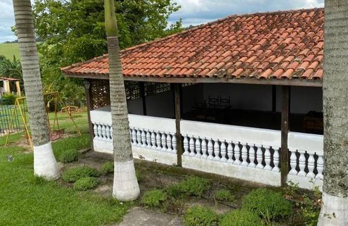 Alambari House | Discover Comfort and Fun at Sítio Gramado Sarapuí