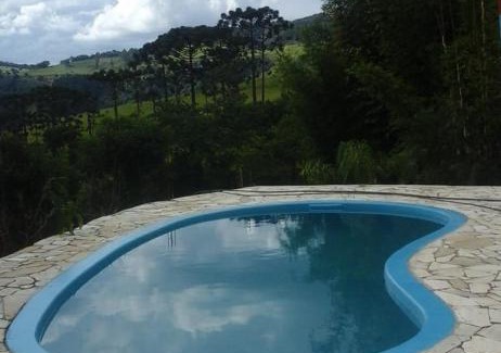 Munhoz House | Relax at Sítio Lírio do Vale - 4-Star Family Getaway