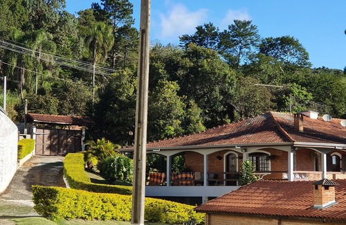 Ibiuna House | Sítio Luar de Ibiúna (Accommodates up to 19 people)