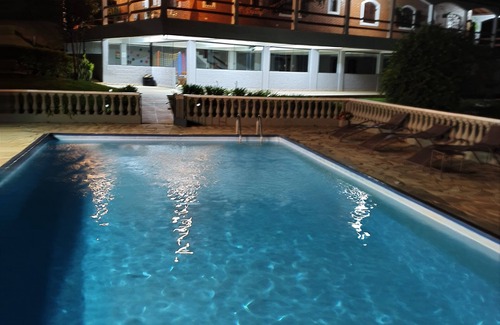 Ibiuna House | Sítio Luar de Ibiúna (Accommodates up to 19 people)