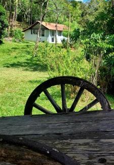 Casimiro de Abreu House | Discover Sítio Paraíso Ecológico: Family-Friendly Retreat