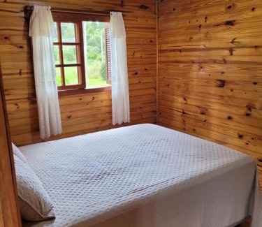 Sao Francisco de Paula Ski Chalet | Pet-Friendly Getaway at Sítio Passo do Carro - Rated 10/10