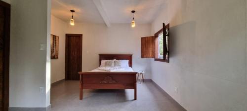 Lapinha House | Explore Sítio Roda d'Água: 10/10 Pool & Breakfast Retreat