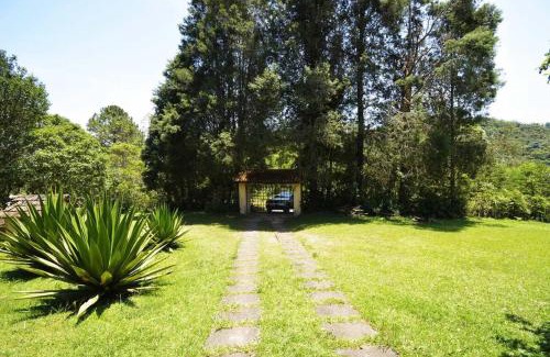 Juquitiba House | Pet-Friendly Retreat for 30 Guests in Juquitiba, SP