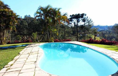 Juquitiba House | Pet-Friendly Retreat for 30 Guests in Juquitiba, SP
