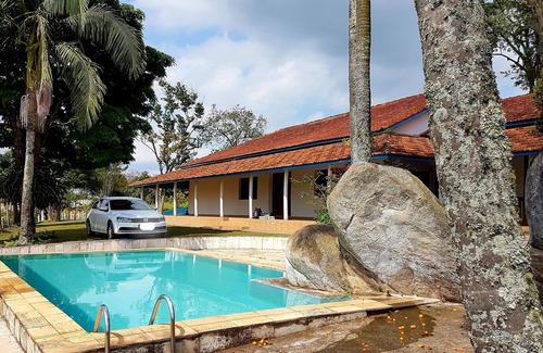 Sao Roque House | Delightful Stay at Sítio Santa Filomena with Pool & Kitchen