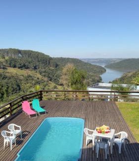 Piratuba House | Serene Getaway at Sítio Sonho Meu with Stunning Lake Views
