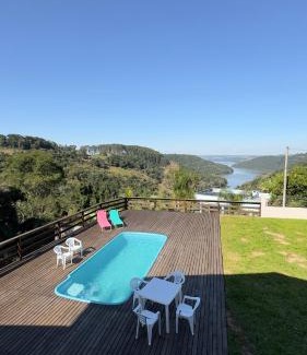 Piratuba House | Serene Getaway at Sítio Sonho Meu with Stunning Lake Views