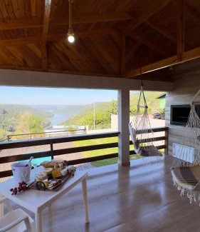 Piratuba House | Serene Getaway at Sítio Sonho Meu with Stunning Lake Views