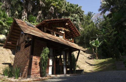 Bom Retiro House | Discover Sítio Urbano: Family-Friendly Retreat Near Downtown