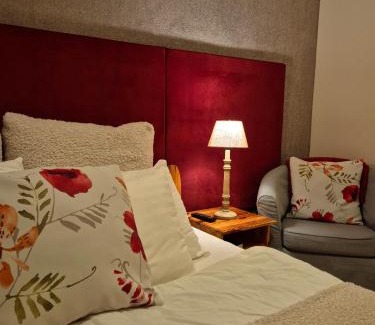 Komloska Bed & Breakfast | Relaxing Retreat at Sólyomvár-Lak with Spa & Hot Tub