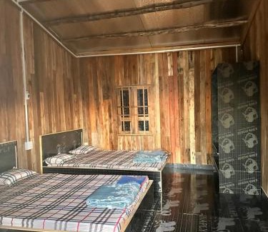 Quang Dien Hotel | Welcoming Sóng Homestay: Pet-Friendly Retreat for Families
