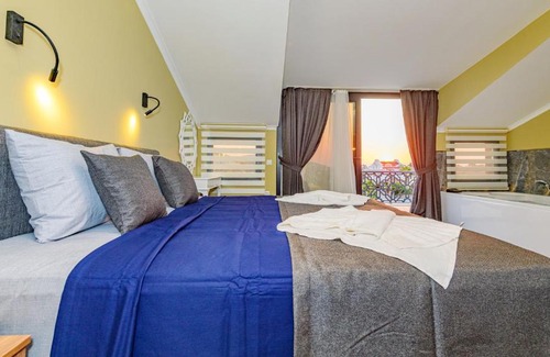Fethiye Villa | Luxury 4-Bedroom Retreat with Jacuzzi in Fethiye