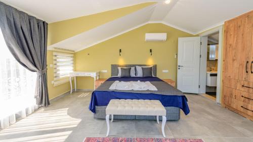 Fethiye Villa | Luxury 4-Bedroom Retreat with Jacuzzi in Fethiye