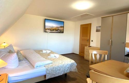 Hiddensee Apartment | Pet-Friendly Süderhaus Hiddensee App 13 – Rated 9/10!