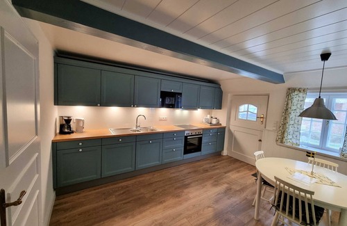 Alkersum Apartment | Pet-Friendly Retreat at Süderweg 7 - Perfect for Families