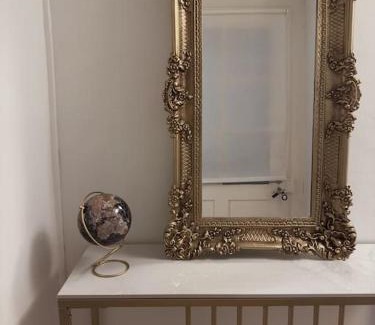 Old Town Apartment | Child-Friendly Getaway in Zürcher Altstadt: Guest Rated 8.6