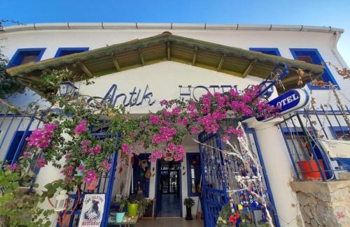 Sigacık Other | Pet Friendly Retreat at Sığacık Antik Otel with Breakfast