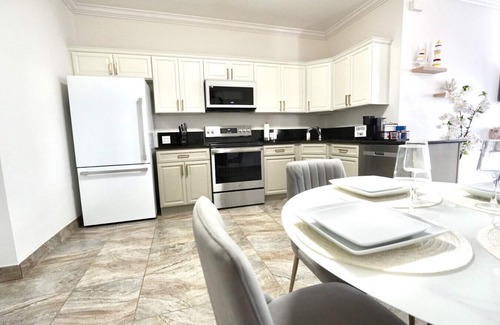 Crescent Beach Condo | Pet-Friendly Oceanfront Condo with Guest Rated 10/10