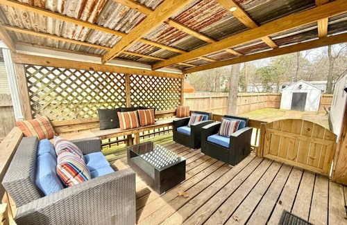 Willis Apartment | Ideal Lake Conroe Retreat with Boat Ramp and Pool Access