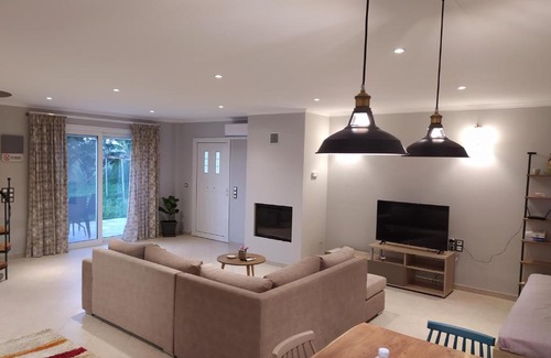 Sfakera Apartment | Family-Friendly Getaway at S&A HOME - 4-Star Experience