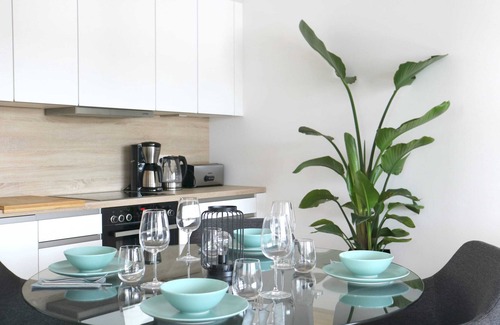 Gmunden Apartment | Stylish 3-Bedroom Apartment with Balcony & Spa Access