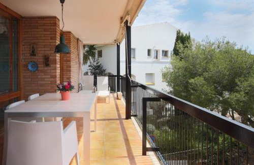 Sant Feliu de Guixols Apartment | Experience S'agaro: Family-Friendly Retreat with Pool Access