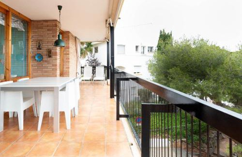 Sant Feliu de Guixols Apartment | Experience S'agaro: Family-Friendly Retreat with Pool Access